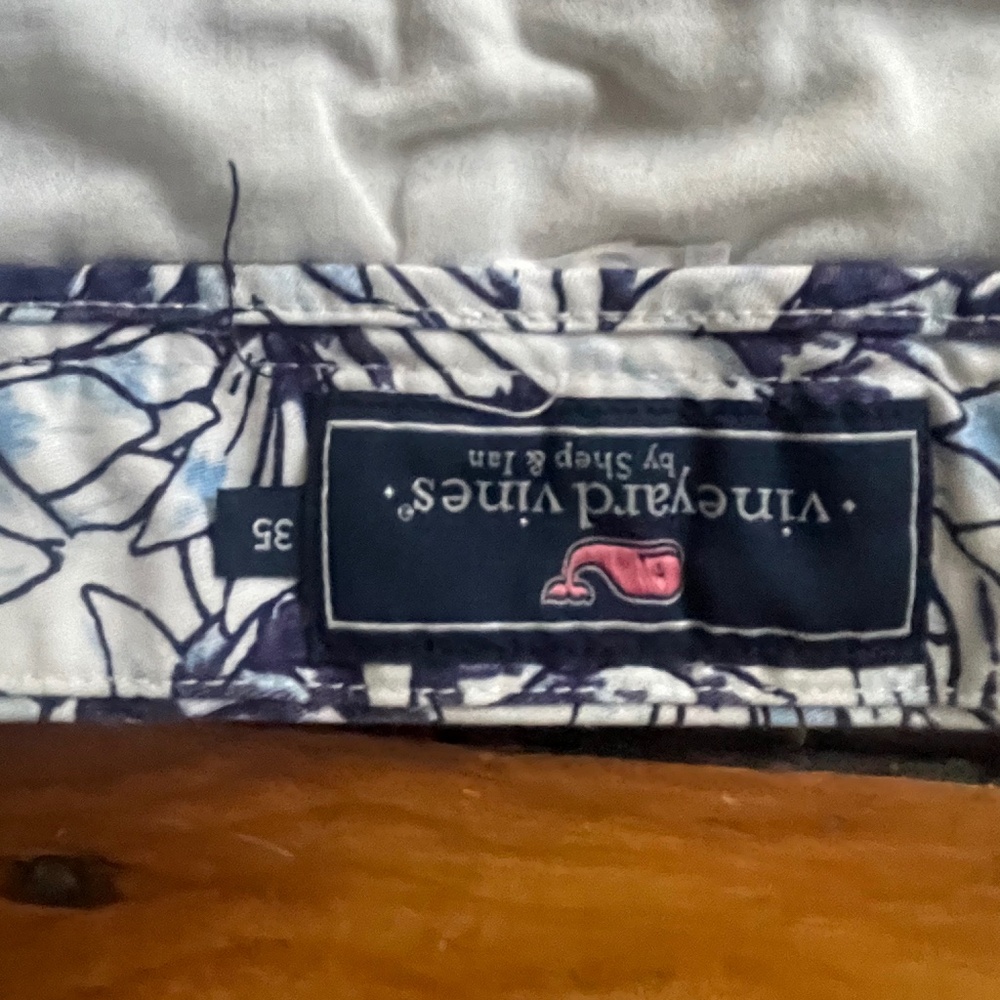 Vineyard Vines Preppy Print shorts